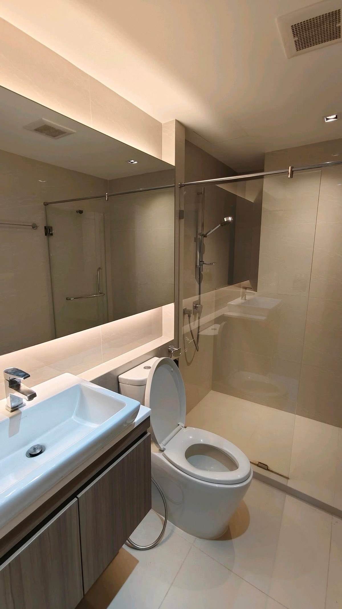 For RentCondoSukhumvit, Asoke, Thonglor : For rent 📍 Vtara Sukhumvit 36 ​​📍 Fully furnished and equipped with appliances. Near BTS Thonglor.