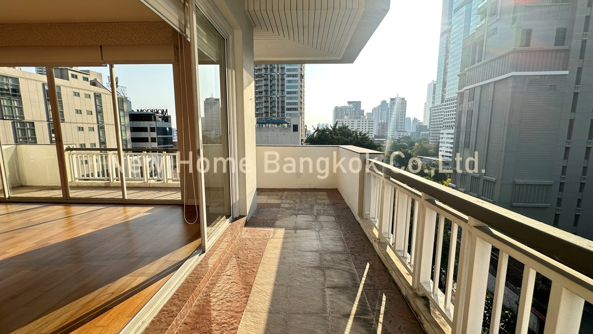 For RentCondoSathorn, Narathiwat : Luxury Condo for Rent – Sathorn | 250 sqm Corner Unit
