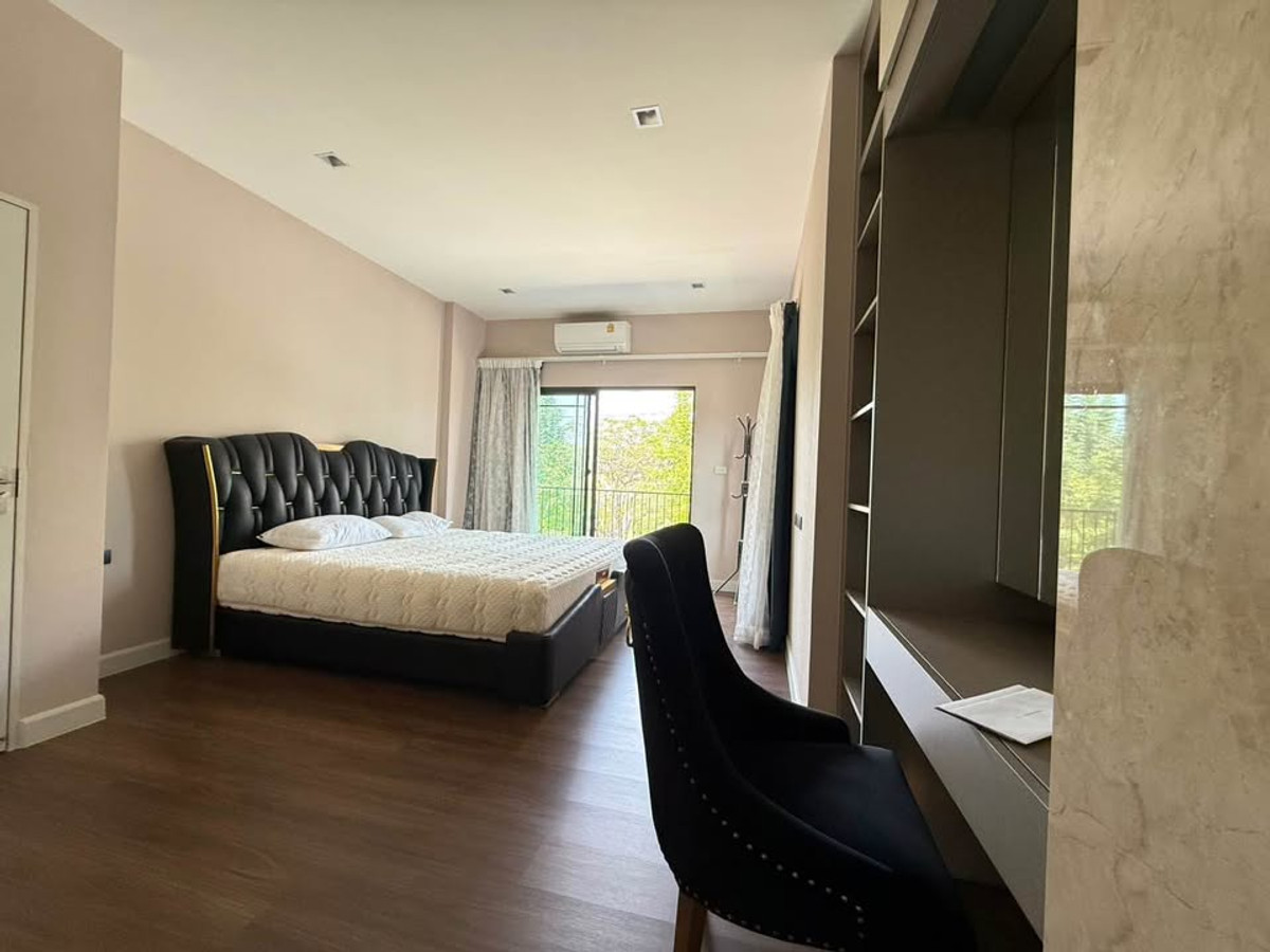 For RentHousePathum Thani,Rangsit, Thammasat : 🔥🔥 Brand new house New model house price 55.,000 /month 🔥🔥 🏡 Single house, Pathum Thani, Bangkok Boulevard project, Tiwanon-Rangsit (Bangkadi zone), Pathum Thani.