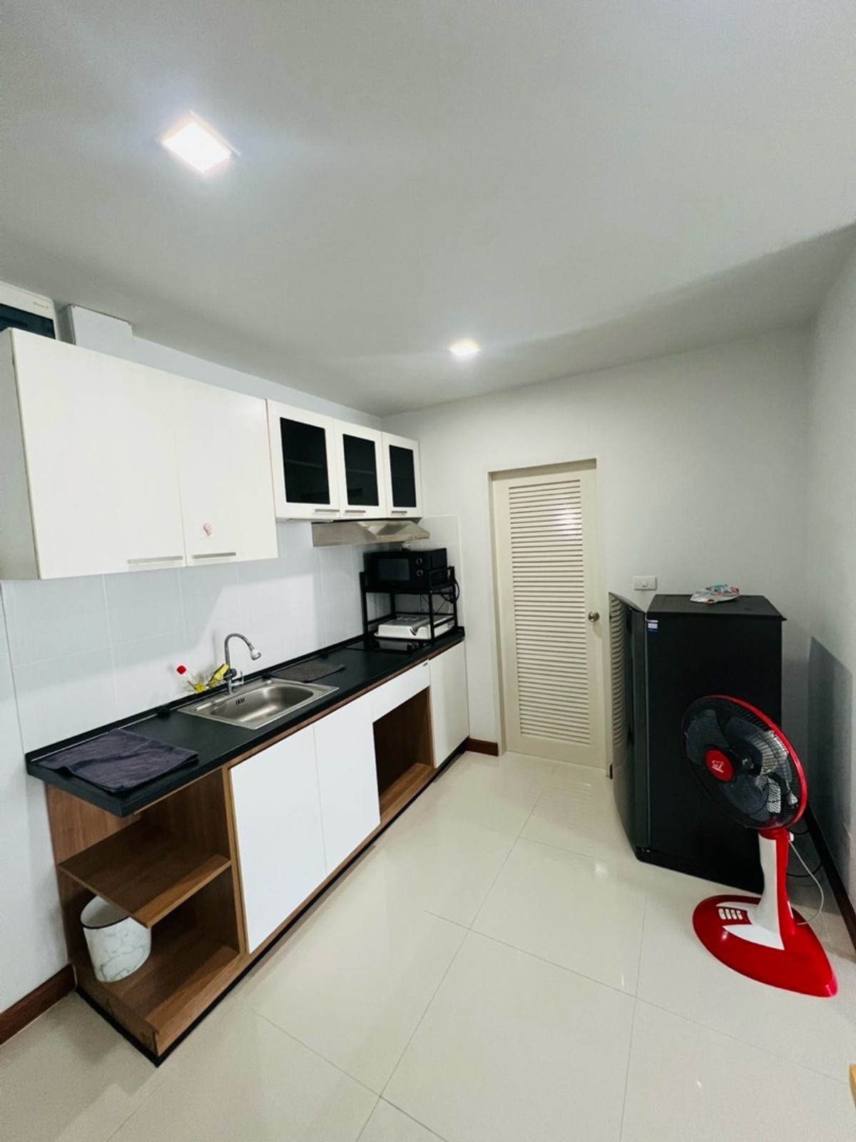 For RentCondoLadkrabang, Suwannaphum Airport : Condo for rent, Airlink Romklao Suvarnabhumi, 1 bedroom, ready to move in.