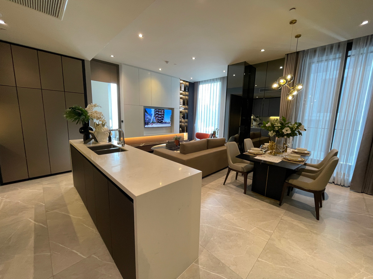 ขายคอนโดสุขุมวิท อโศก ทองหล่อ : [RARE CORNER UNIT] Hyde Heritage Thonglor – นิยามใหม่แห่งความหรูหราระดับโลก บนทำเลทองหล่อ สัมผัสประสบการณ์การอยู่อาศัยที่เหนือระดับ ในคอนโดมิเนียมระดับ Ultra-Luxury ที่ได้รับแรงบันดาลใจจากสถาปัตยกรรมคลาสสิกของนิวยอร์ก Hyde Heritage Thonglor 