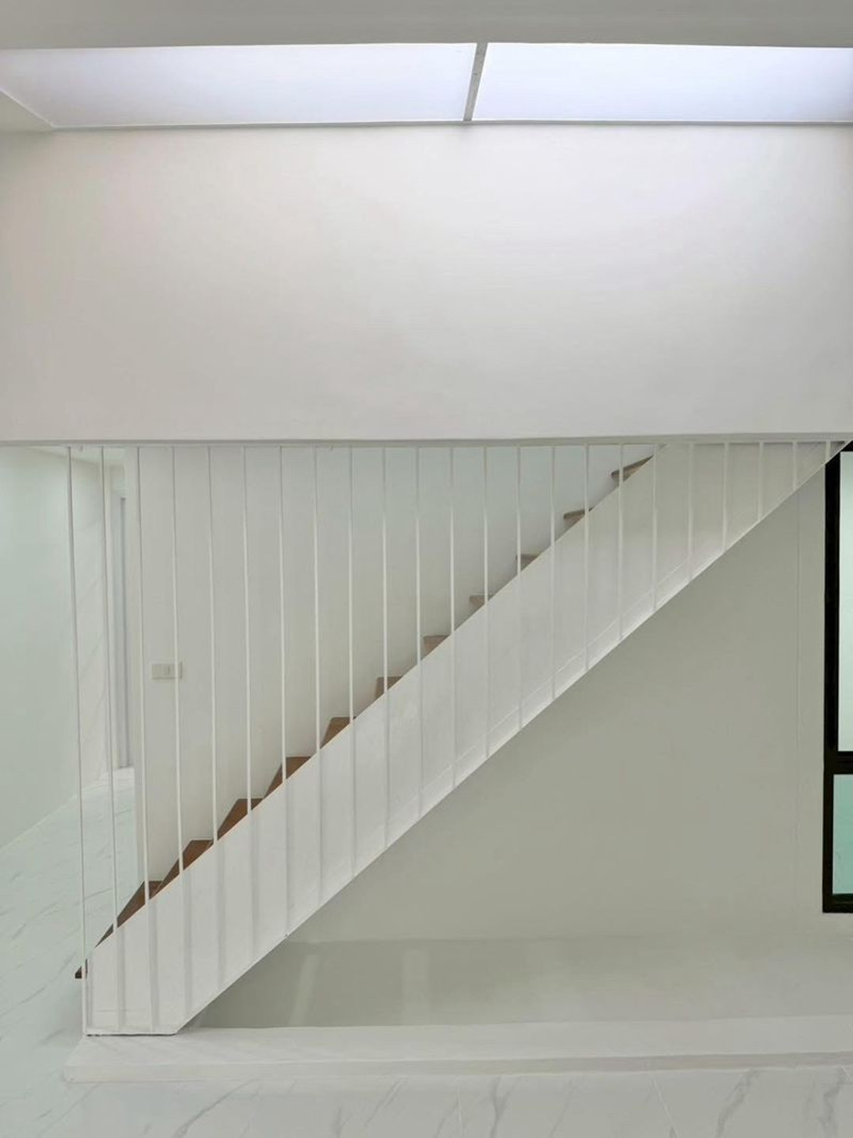 ขายทาวน์โฮมวิภาวดี ดอนเมือง หลักสี่ : ทาวน์เฮ้าส์ 1.5 ชั้น ม.พงษ์เพชรพัฒนา (งามวงศ์วาน 35)  ขนาด 25 ตารางวา 3 ห้องนอน แต่งใหม่พร้อมอยู่ ซอยงามวงศ์วาน 35 แขวงทุ่งสองห้อง เขตหลักสี่ กรุงเทพมหานคร