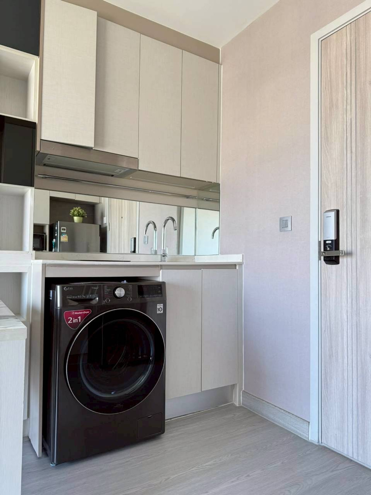 For RentCondoSathorn, Narathiwat : ✅ KPS125 ✅ Line : @p2nproperty