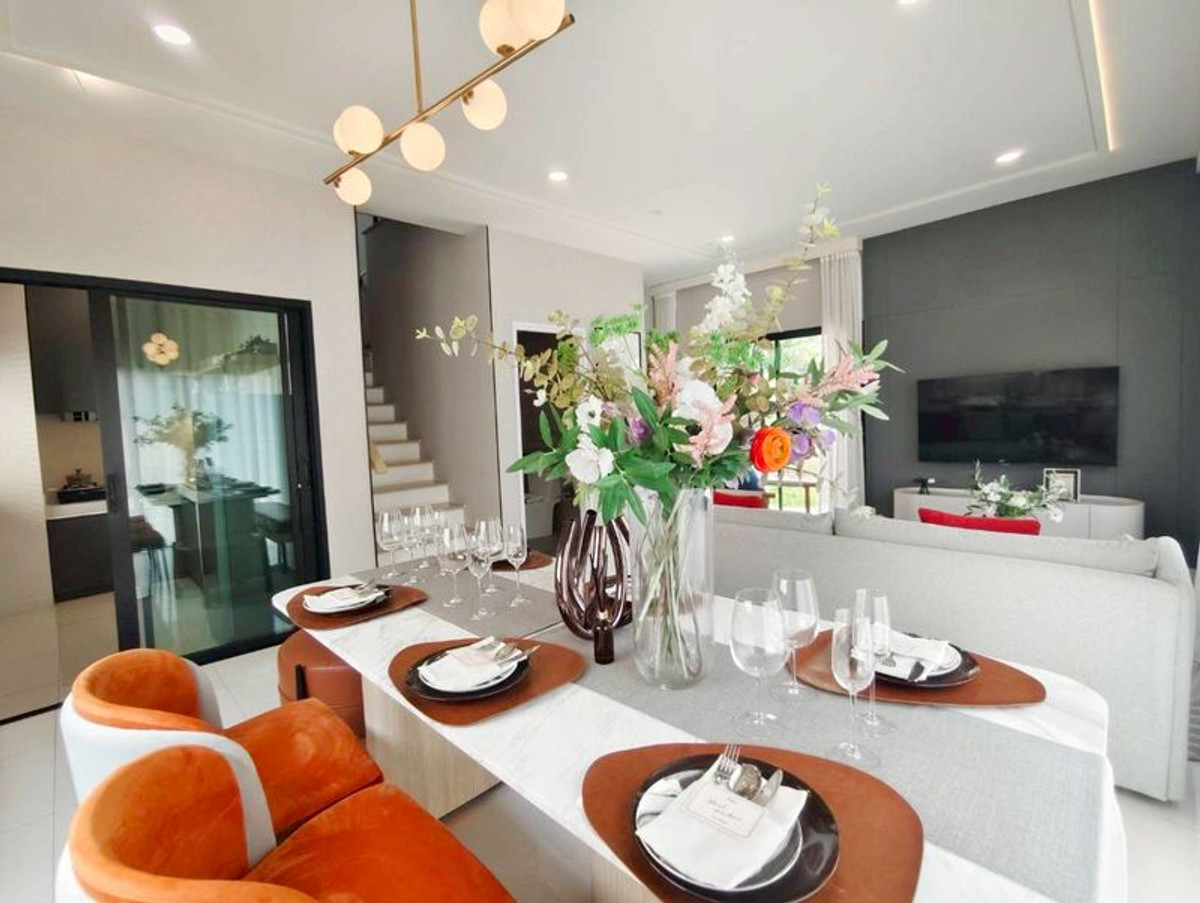 For SaleRama5, Ratchapruek, Bangkruai : 2-story detached/detached house for sale, Britannia Ratchaphruek-Kanchanaphisek project, usable area 145 - 190 square meters, 3-4 bedrooms, Soi Wat Tha Kwian. Khlong Phra Udom Subdistrict Lat Lum Kaeo District Pathum Thani Province