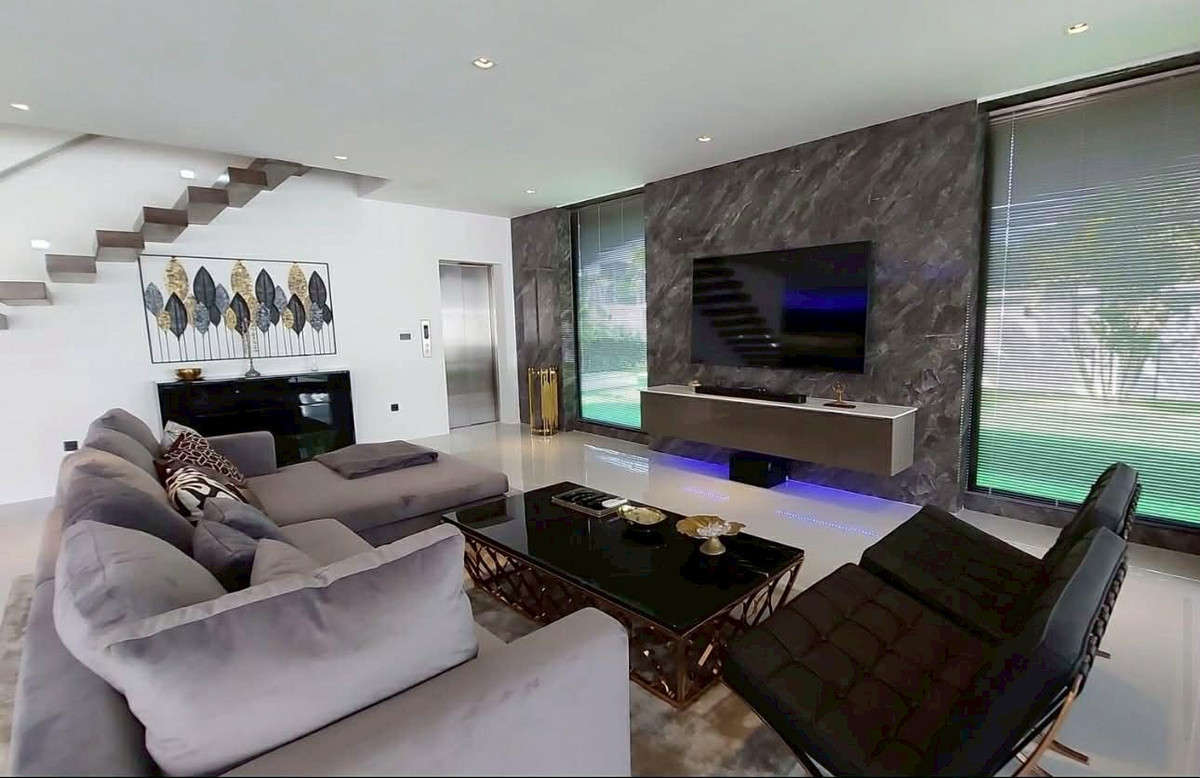 ขายพัทยา บางแสน ชลบุรี สัตหีบ : บ้านหรูสำหรับขาย เมืองพัทยา ชลบุรี