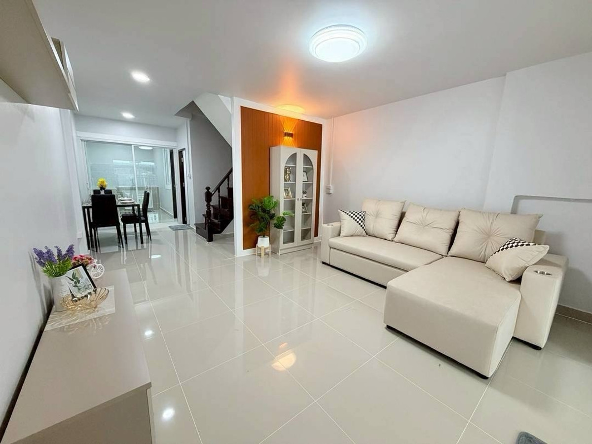 ขายบ้านนนทบุรี บางใหญ่ บางบัวทอง : ฟรีค่าธรรมเนียมการโอนภาษีและอากร