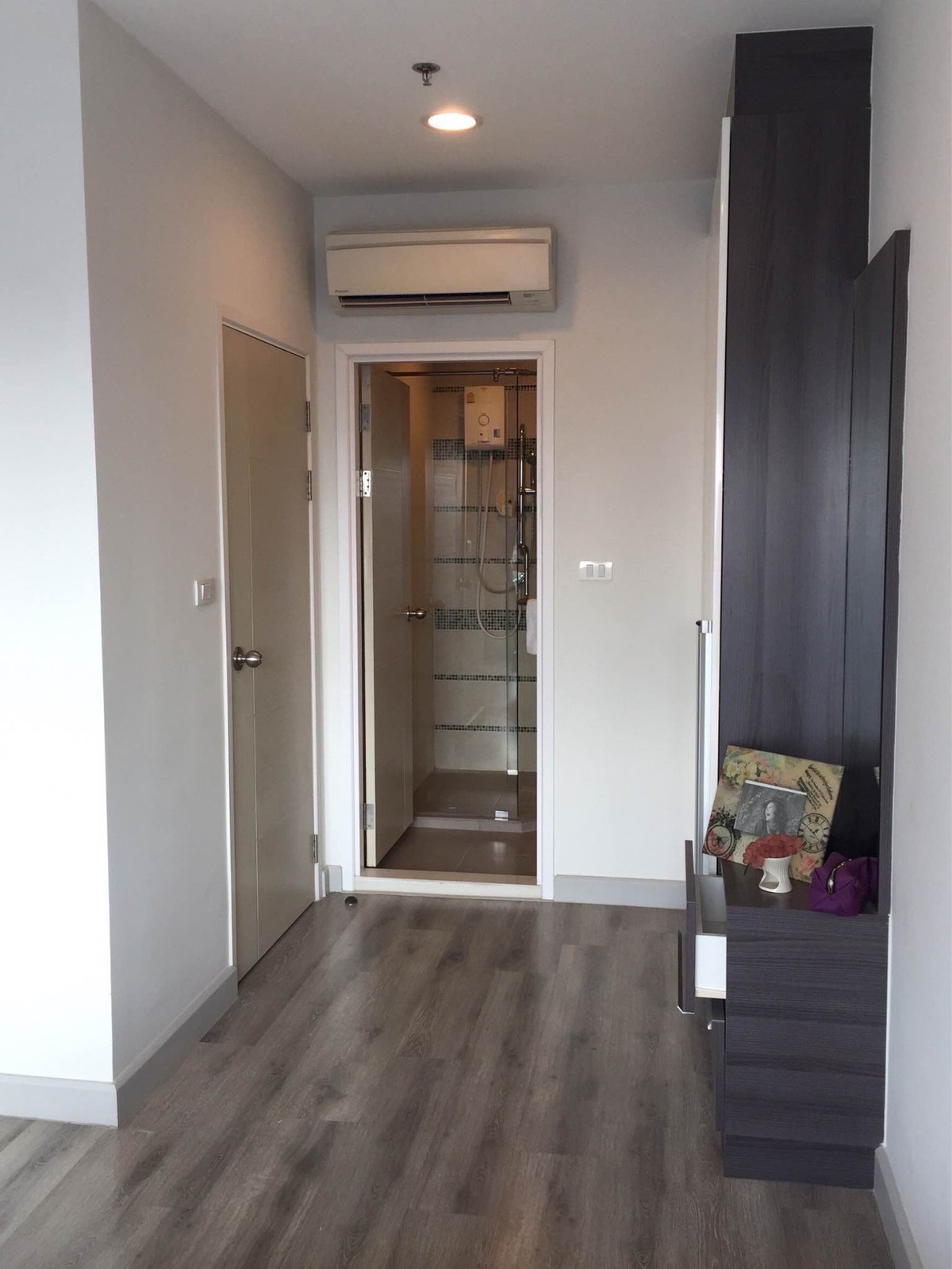 For RentCondoSathorn, Narathiwat : For rent: Centric Sathorn - Saint Louis, beautiful city view, high floor! 1 bedroom, width 34 sq m.