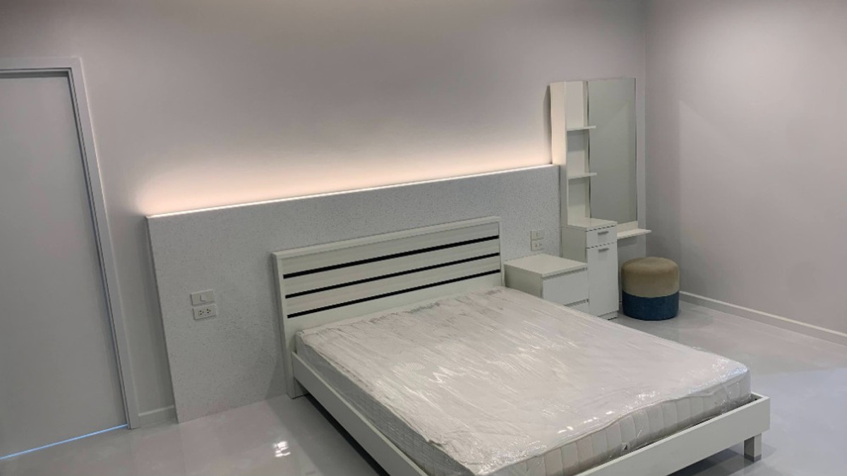 ให้เช่าบ้านโชคชัย4 ลาดพร้าว71 : บ้านเดี่ยว 2 ชั้น รีโนเวทใหม่ สไตล์โมเดิร์น ทำลเดี ให้เช่า ย่านลาดพร้าว-โชคชัย4 ใกล้โรงพยาบาลเปาโล โชคชัย 4 เพียง 2 กม.