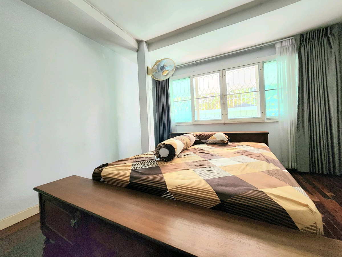 For SaleBang Sue, Wong Sawang, Tao Pun : Single-story house, Bang Sue location, near the market, near Yothinburana School.