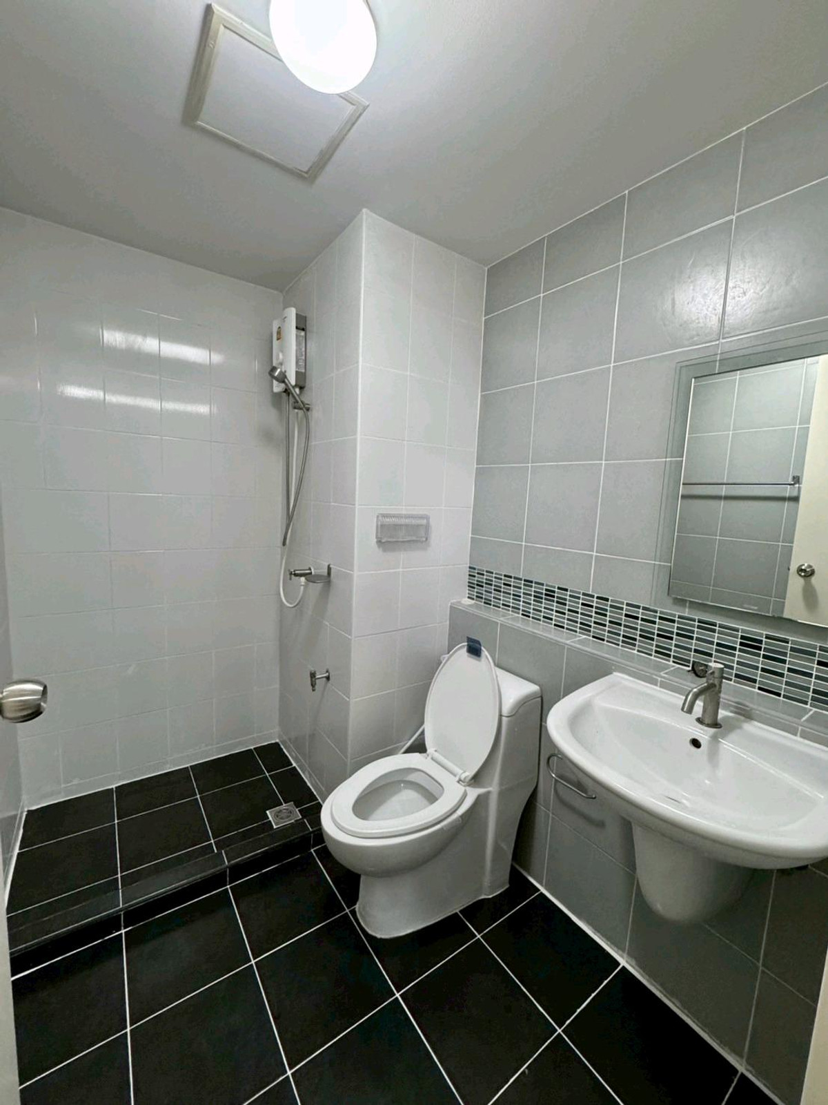 ให้เช่าคอนโดนวมินทร์ รามอินทรา : ให้เช่า 
ดีคอนโด รามอินทรา  renovate ใหม่ 