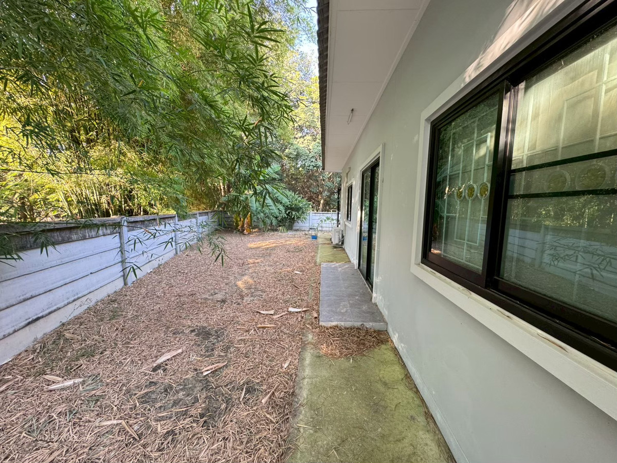 For SaleTownhomeRayong : Urgent sale, detached house, Sap Anan Living Home Village.