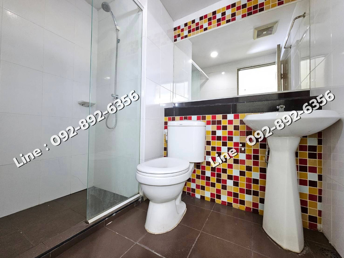 ขายคอนโดบางนา แบริ่ง ลาซาล : ขายถูก: คอนโดห้องมุม Combine 74 ตรม. รีเจ้นท์ โฮม 7/1 บางนา-สรรพาวุธ Regent Home 7/1 Bangna-Sanphawut 