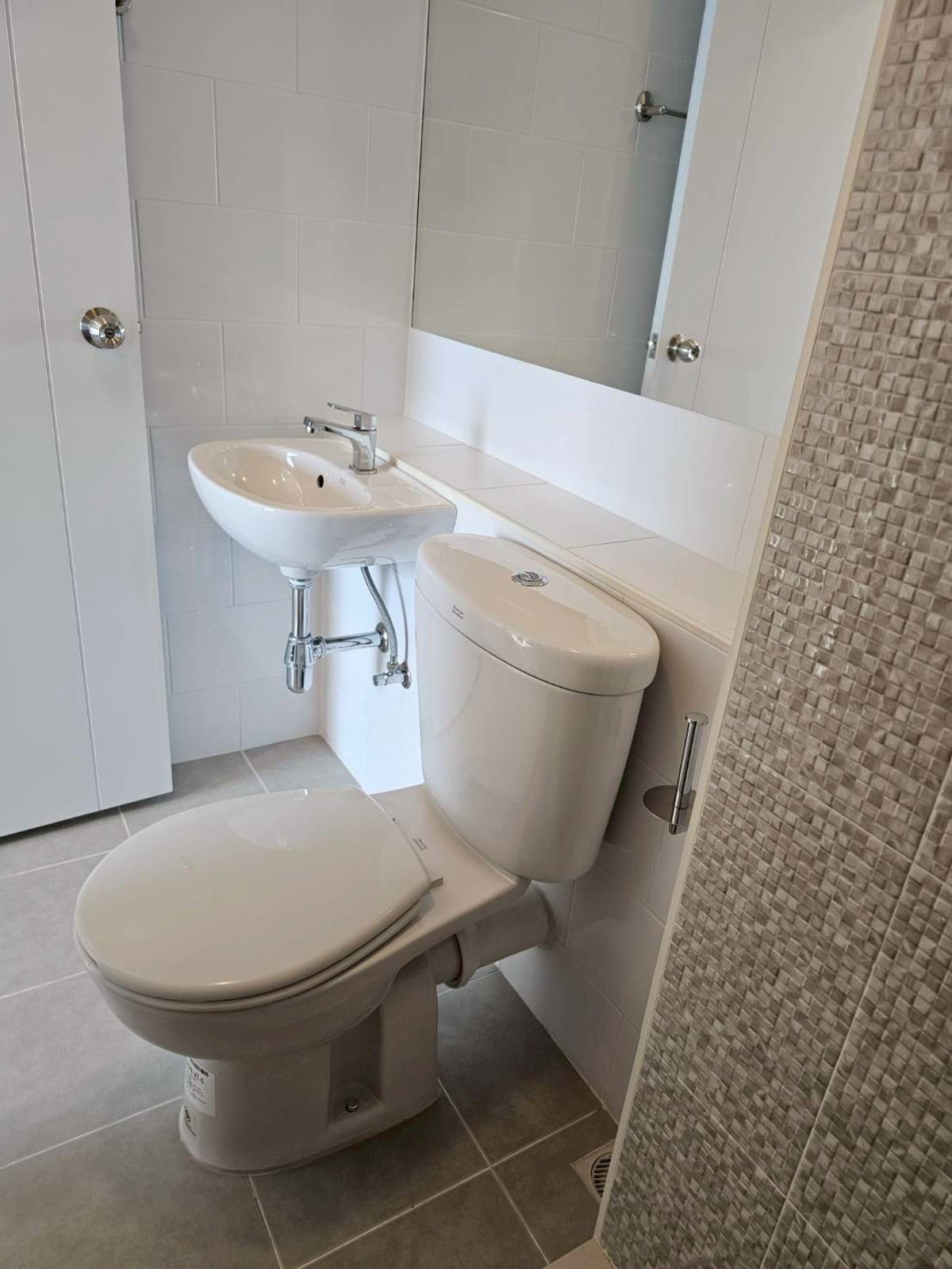 ขายคอนโดนนทบุรี บางใหญ่ บางบัวทอง : 95500 - ขายถูกกว่าราคาประเมิน พลัมคอนโด เซ็นทรัลสเตชัน เฟส2 ตึกB หน้าสุด สะดวกเดินไปห้างเซ็นทรัลเวสเกตได้เลย ใกล้ MRT บางใหญ่ ใกล้ทางด่วนมอเตอร์เวย์ M81 ต.เสาธงหิน อ.บางใหญ่ นนทบุรี