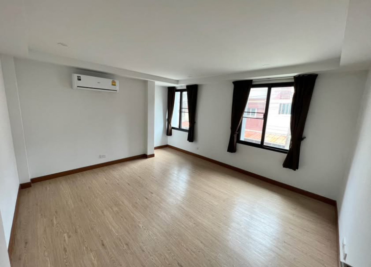 For RentTownhomeChaengwatana, Muangthong : Townhome/home office for rent Premium Golf Village, Muang Thong Thani, near IMPACT and Central Chaengwattana.