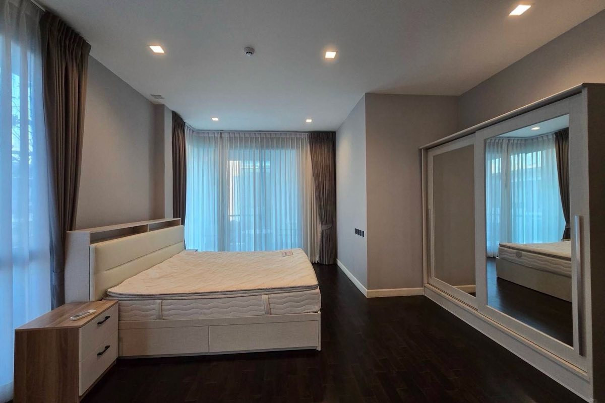 ให้เช่าบ้านพัฒนาการ ศรีนครินทร์ : ให้เช่า บ้าน The Gentry พัฒนาการ 2 เนื้อที่ 70 ตร.วา พื้นที่ใช้สอย 440 ตร.ม. 4 ห้องนอน 5 ห้องน้ำ 3 ที่จอดรถ