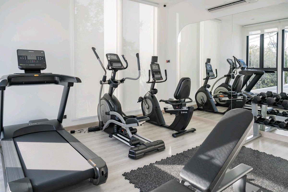 For SaleChiang Mai : 🏡 Luxury Home with Private Pool | 5 Bedrooms
Perfect for Living or Investment | Budget 12.9 Million THB