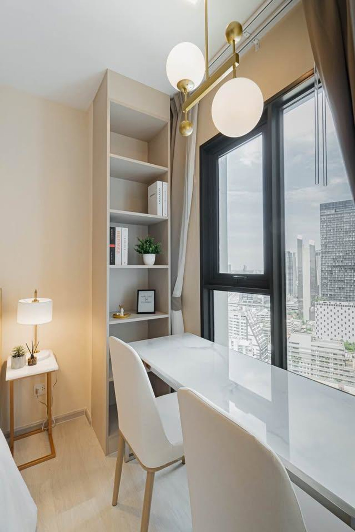 For RentCondoWitthayu, Chidlom, Langsuan, Ploenchit : 👑✨ Condo for Rent at Life One Wireless – Princess-Style Room 💖🌸 Newly renovated with a soft, elegant design – feels like living in a dream 🫶