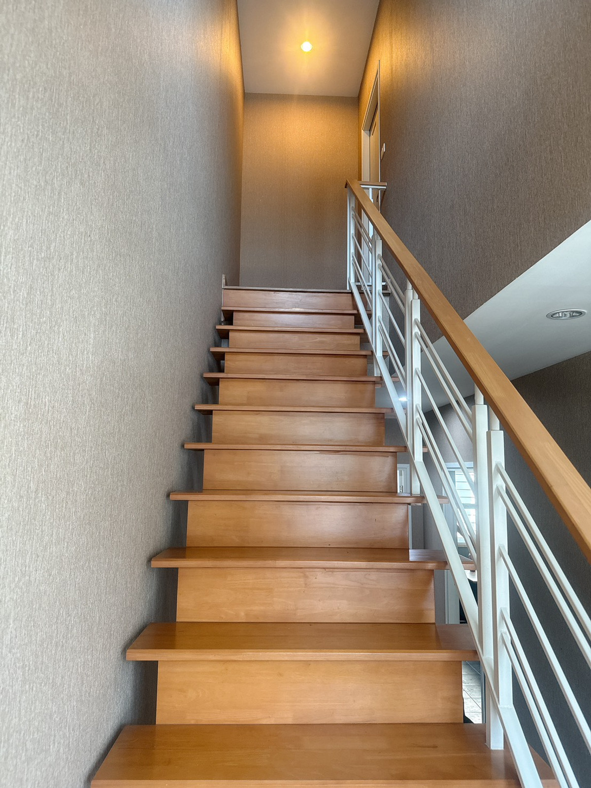 ให้เช่าทาวน์โฮมแจ้งวัฒนะ เมืองทอง : 💥ให้เช่าทาวน์โฮม 3 ชั้น เดอะ แพลนท์ ซิตี้ แจ้งวัฒนะ ข้างอิมแพค ติดทางด่วน💥