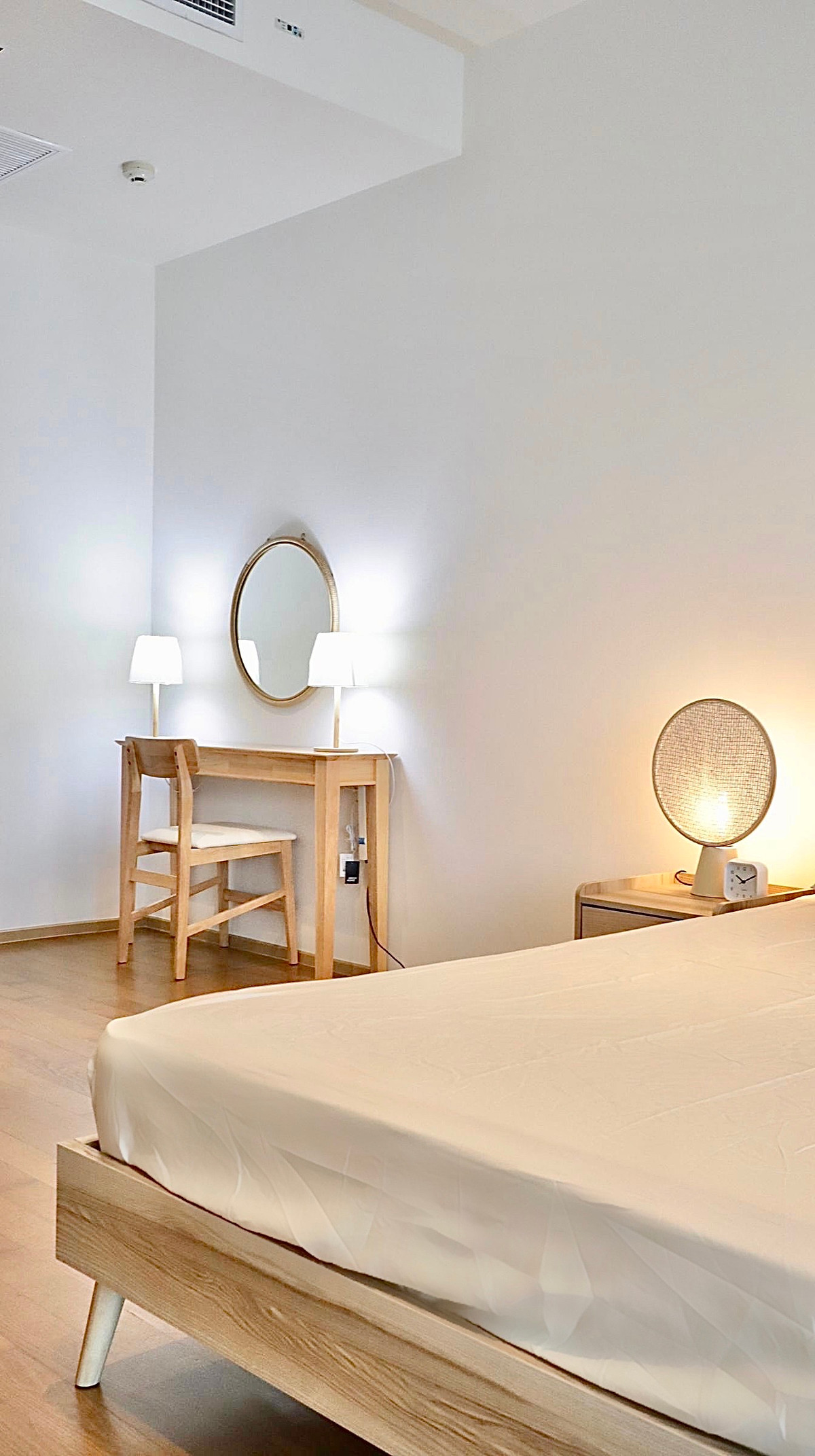 ให้เช่าคอนโดสุขุมวิท อโศก ทองหล่อ : ให้เช่า The Madison Condominium ราคา 75,000 บาท [MKr260414]