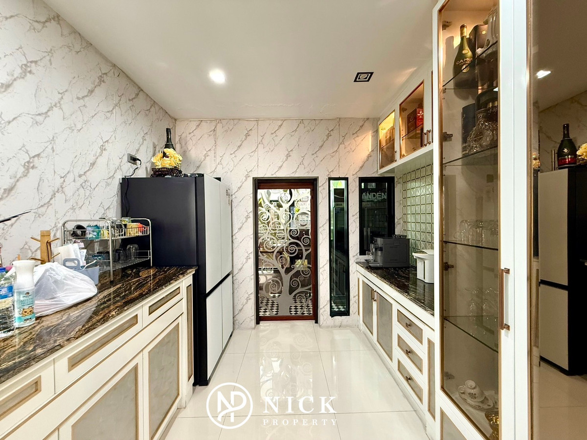 ขายบ้านนวมินทร์ รามอินทรา : LADDAROM ลัดดารมย์ วงแหวน-รามอินทรา : บ้านเดี่ยวหลังใหญ่ Hi Class สังคมมีระดับ ตกแต่งจัดเต็ม สุดยอดของ ฮวงจุ้ย บ้านเลขที่ 9