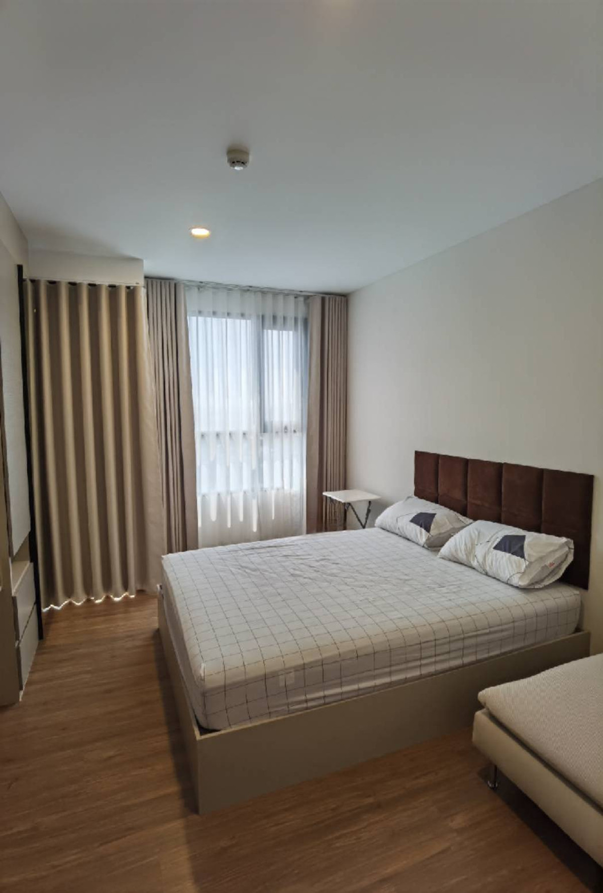 ให้เช่าคอนโดมีนบุรี-ร่มเกล้า : ให้เช่าคอนโดติดรถไฟฟ้า 𝗧𝗛𝗘 𝗢𝗥𝗜𝗚𝗜𝗡 𝗥𝗔𝗠 𝟮𝟬𝟵 𝗜𝗡𝗧𝗘𝗥𝗖𝗛𝗔𝗡𝗚𝗘 2 สาย, 23 ตรม. Studio ใหม่แกะกล่อง ไม่เคยมีคนพัก ไม่เคยปล่อยเช่า