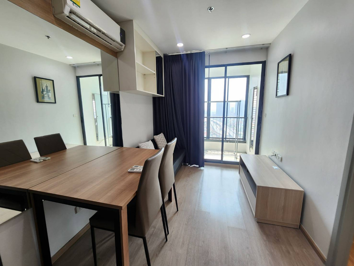 ให้เช่าคอนโดท่าพระ ตลาดพลู วุฒากาศ :  ให้เช่า  ห้องมุม  ไอดีโอ สาทร ท่าพระ ( Ideo sathorn thapra ) ติด BTS โพธิ์นิมิตร  300 เมตร พร้อมเฟอร์ + เครื่องซักผ้า +31 ตรม.  เพียง 13,000  บาท  