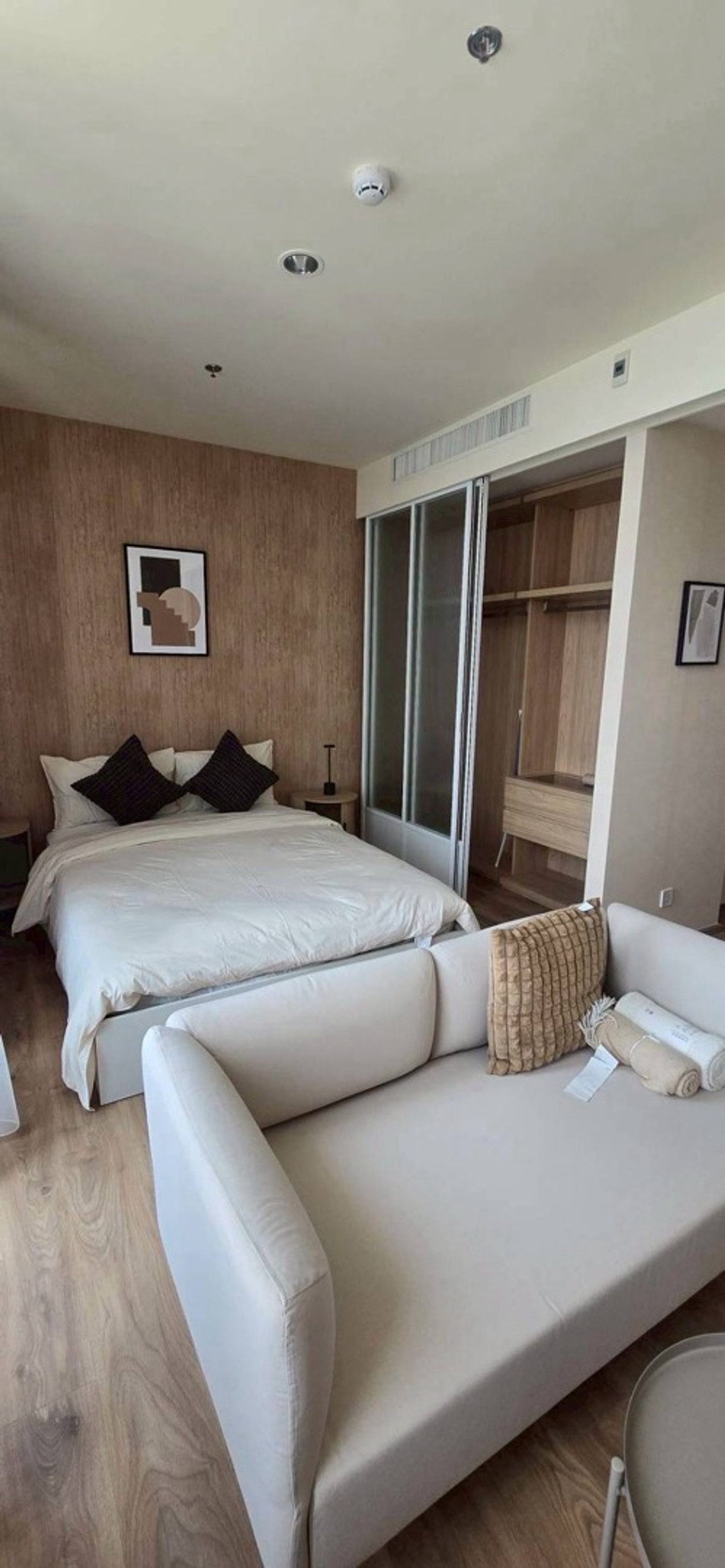 ให้เช่าคอนโดสุขุมวิท อโศก ทองหล่อ : 🔥Rent 1BR🔥28sqm🔥Floor30🔥Brand new🔥Noble From Thonglor