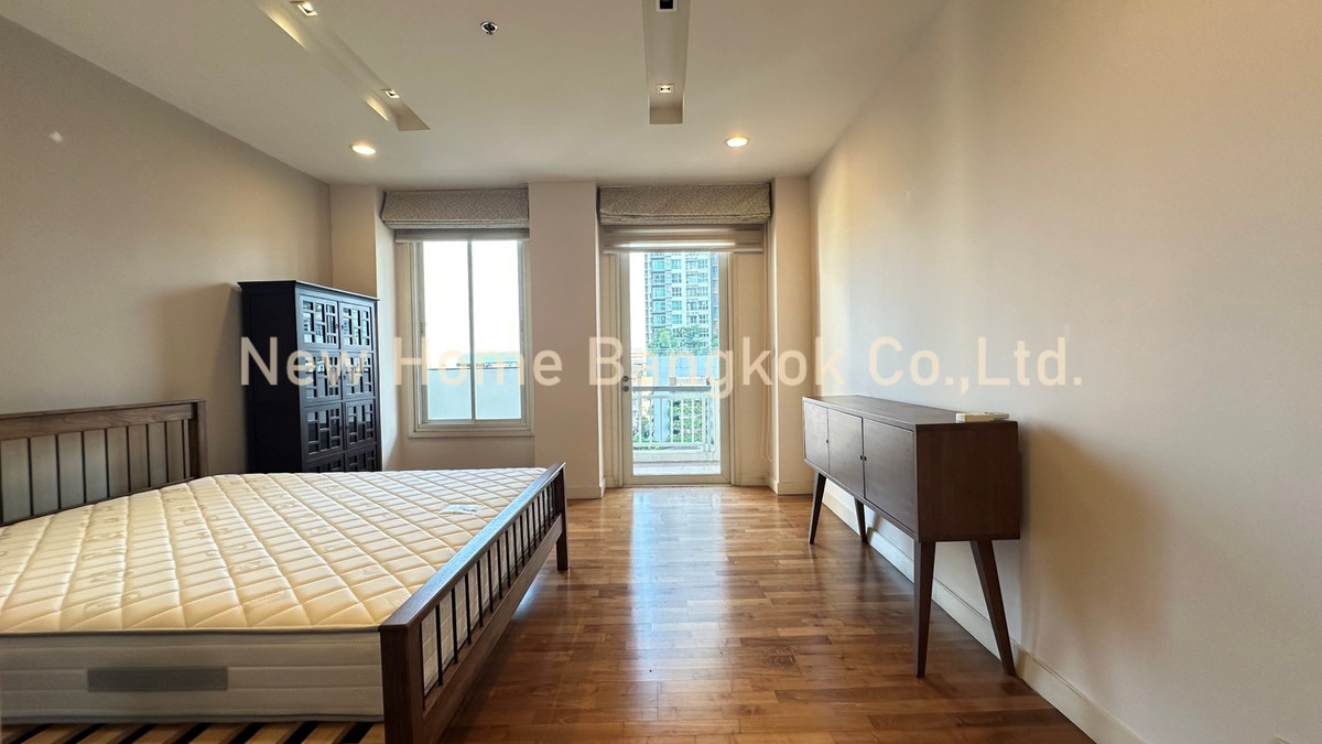 For RentCondoSathorn, Narathiwat : Luxury Condo for Rent – Sathorn | 250 sqm Corner Unit