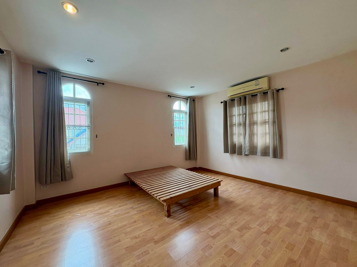 For SaleHouseOnnut, Udomsuk : Muangthong Village 4 Sukhumvit 101 / 4 Bedrooms (For Sale), Muangthong Village 4 Sukhumvit 101 / 4 Bedrooms (FOR SALE) GNG054