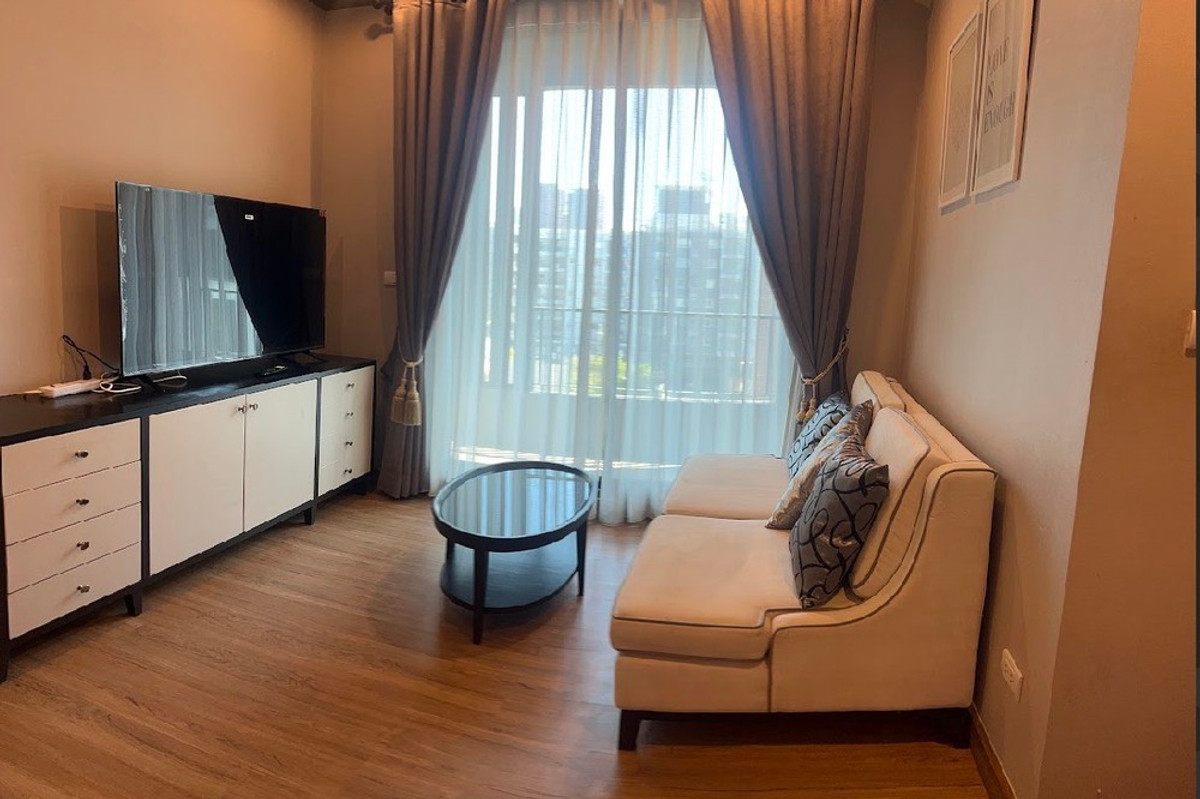 ขายคอนโดสยาม จุฬา สามย่าน : 🔥 ขายด่วน !! 🔥 The Reserve Kasemsan 3, 1 ห้องนอน, 1 ห้องน้ำ, วิวสระ !! Code C20230209692 แต่งครบ, ราคาพิเศษ !!📣📣