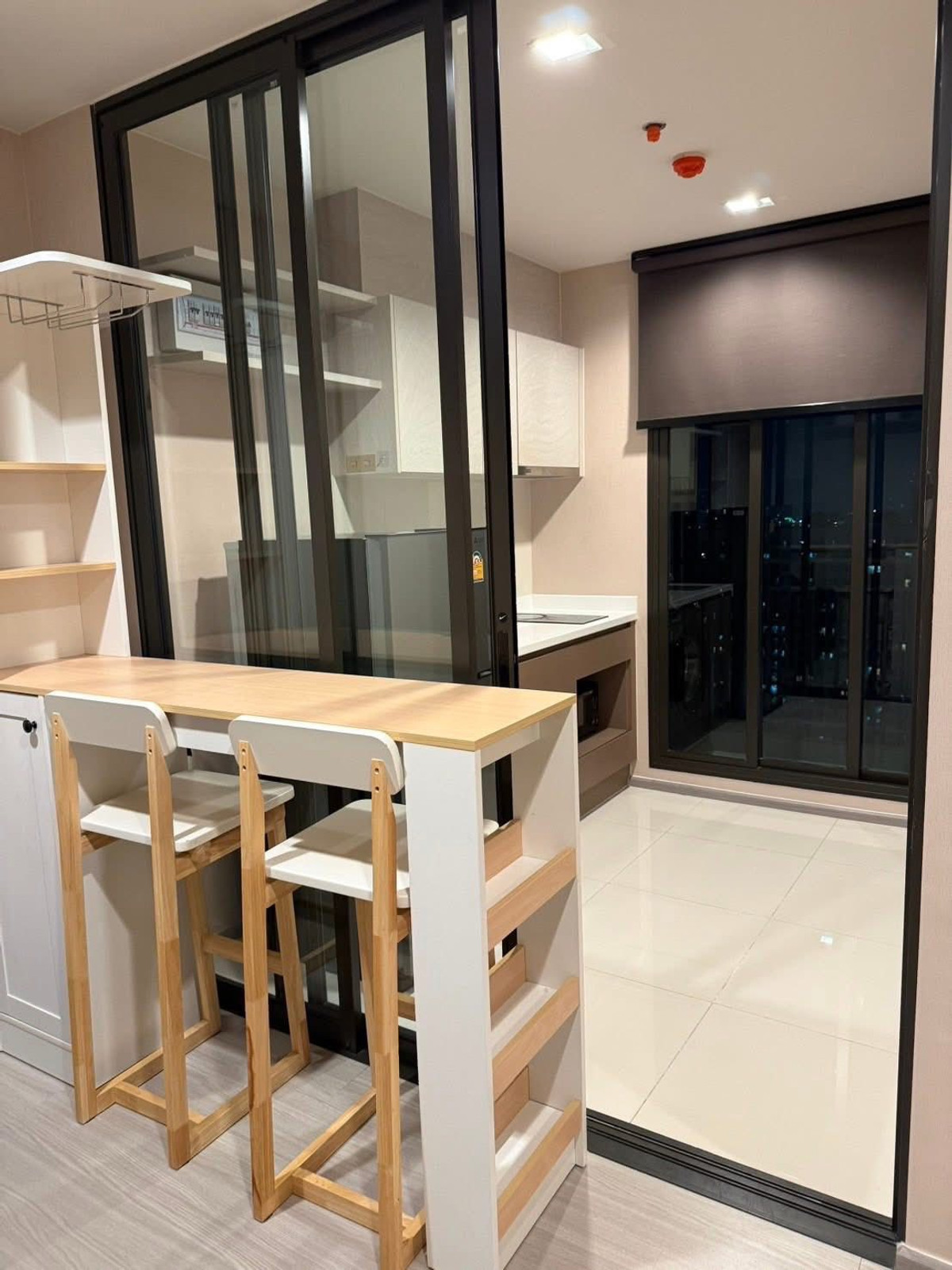 ให้เช่าคอนโดท่าพระ ตลาดพลู วุฒากาศ : ให้เช่า 📍 Life Sathorn Sierra 📍เฟอร์นิเจอร์ และ เครื่องใช้ไฟฟ้าครบ ใกล้ BTS ตลาดพลู