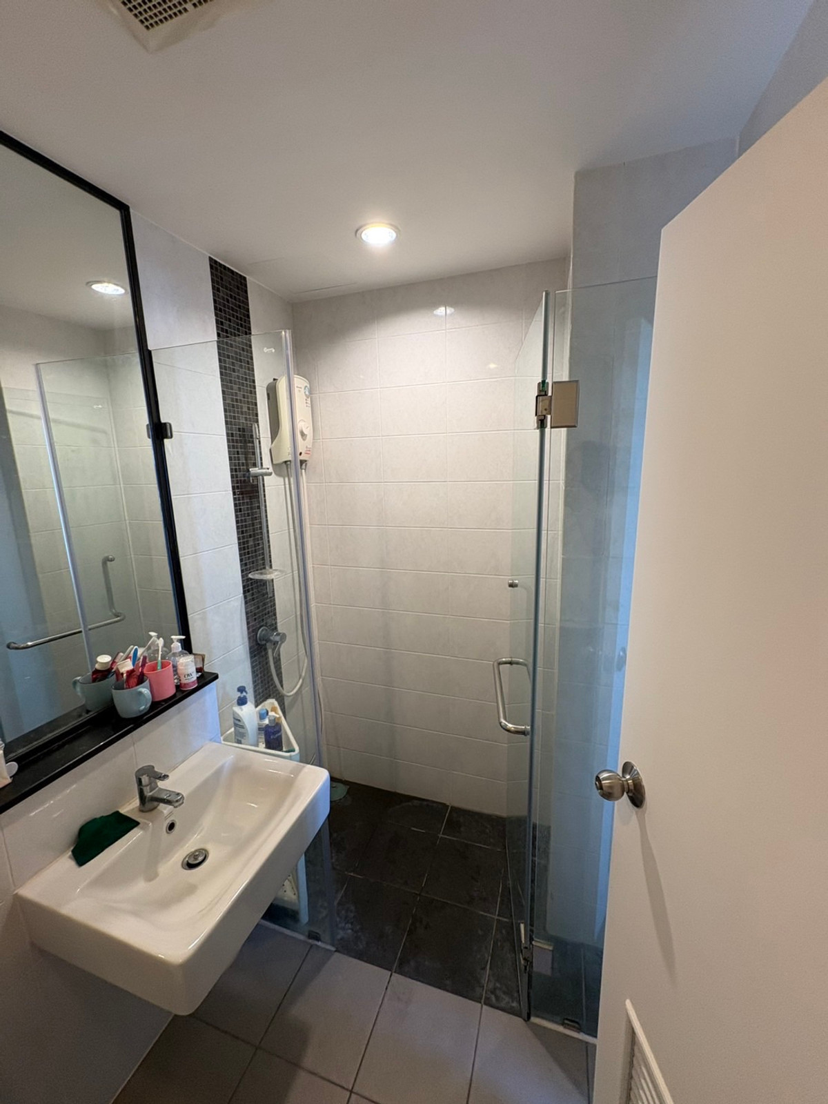 ขายคอนโดปิ่นเกล้า จรัญสนิทวงศ์ : ★ราคาพิเศษมาก ในราคา 5.2 ลบ. ติด MRT บางอ้อ  ใกล้แหล่งช้อปปิ้ง และของกินมากมาย ★ The Tree RIO Bang-Aor Station★