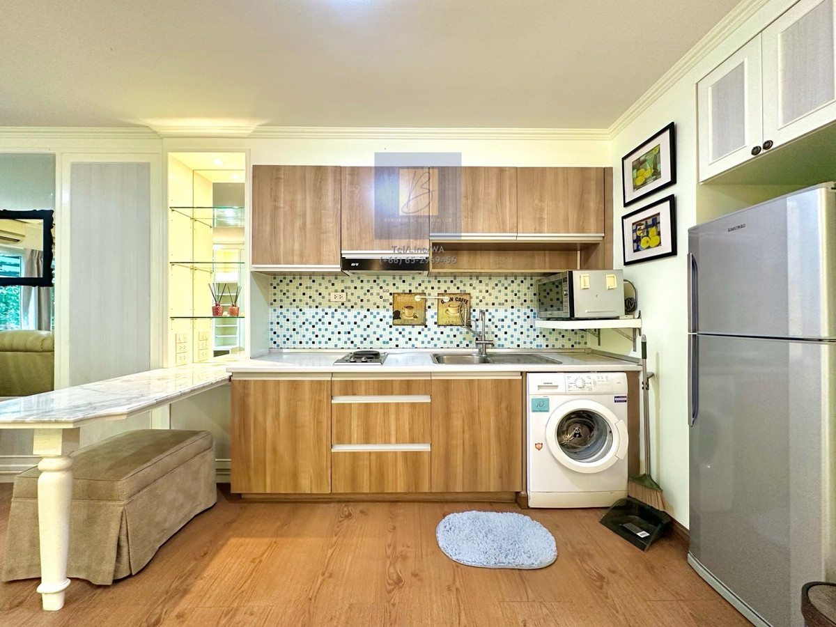 For RentCondoOnnut, Udomsuk : A low rise condo located only 350 meters from BTS Onnut station. Highly convenient. 