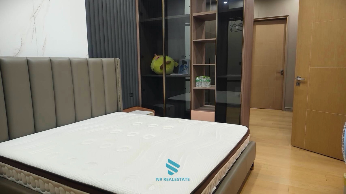 ขายบ้านเลียบทางด่วนรามอินทรา : (ขาดทุน10ล้าน) The glamor บ้าน+สระว่ายน้ำแต่งสวยเฟอร์ครบ พร้อมอยู่ ห่างเอกมัย 10 นาที 