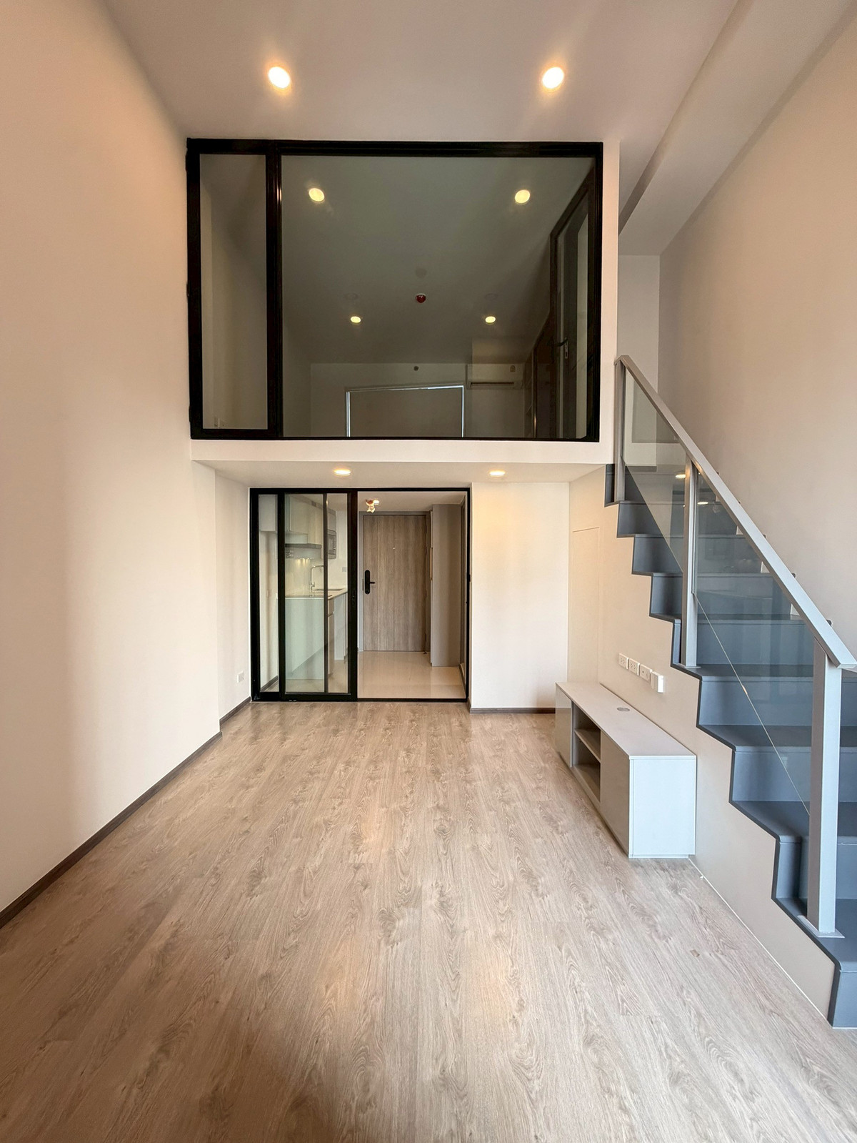 ขายคอนโดรัชดา ห้วยขวาง : 💰 โอกาสทองในการลงทุน! SOHO Bangkok รัชดา — ห้อง Duplex ปล่อยเช่าง่าย Yield ดี 💰