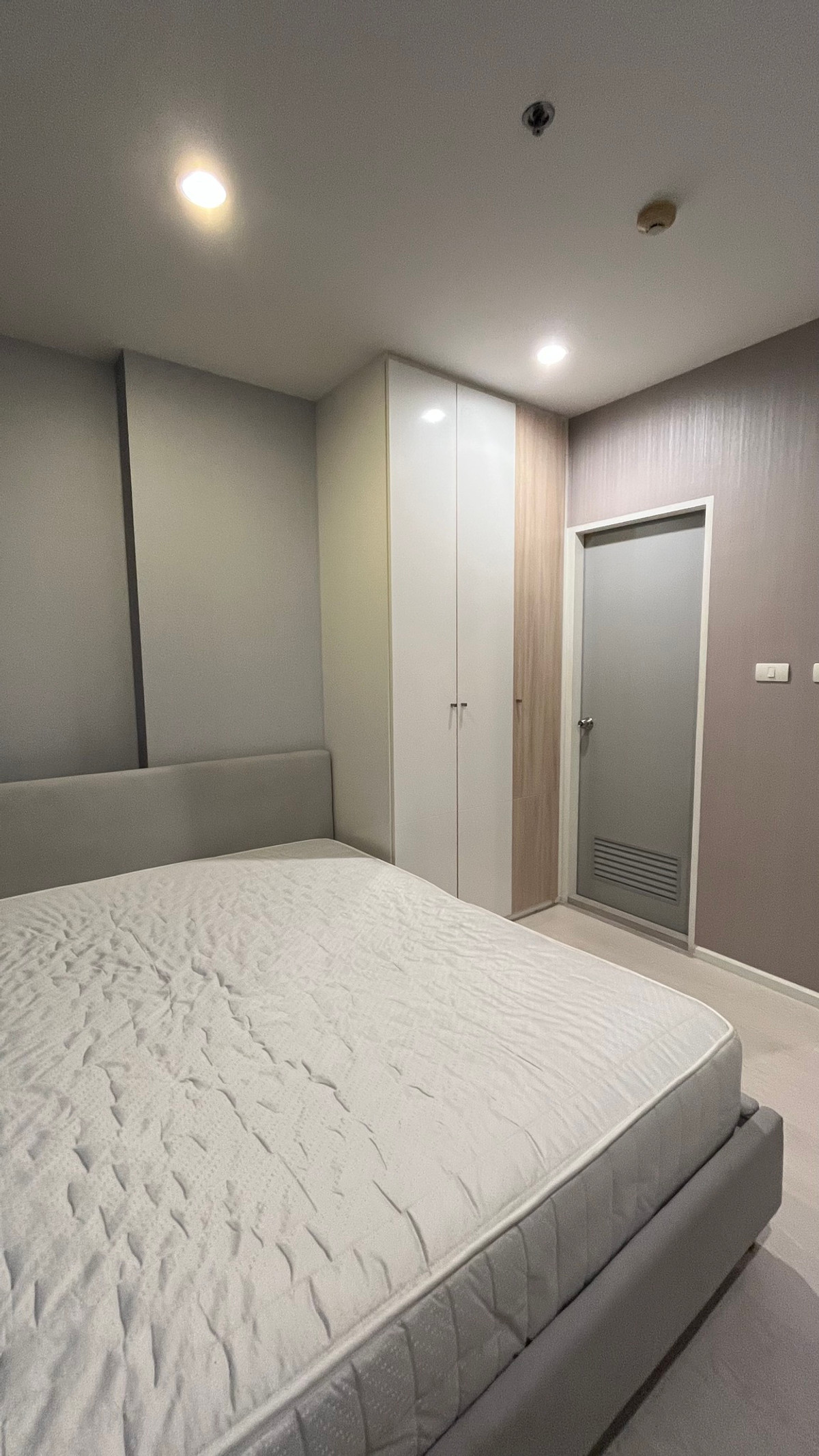 For RentCondoBang kae, Phetkasem : ⭐️Prodigy MRT Bangkhae ⭐️ 1 BED 1 BATH Furniture and electrical appliances are ready.