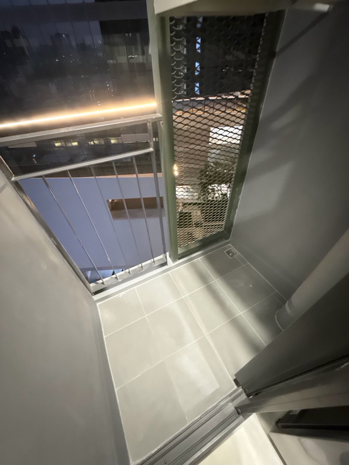 ให้เช่าคอนโดอ่อนนุช อุดมสุข : 🚨Skyrise Avenue สุขุมวิท 64
ห้องใหม่ | แต่งสวย | พร้อมอยู่ ✅
ตรงข้ามตึกทรู ดิจิตอล เพียง 14,000.-/เดือน
(รับ Co-Ag.)