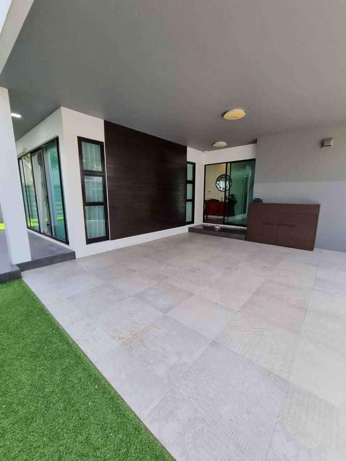 For RentHouseLadkrabang, Suwannaphum Airport : Single house for rent, Lumpini Suan Luang Rama 9, opposite Suan Luang Rama 9.