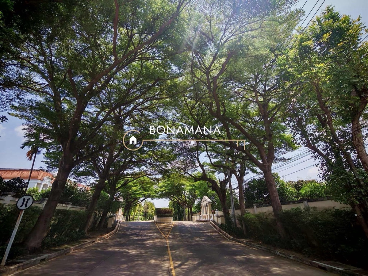 For RentTownhomeThaphra, Talat Phlu, Wutthakat : Townhome for rent, newly renovated, The URBAN Sathorn 🐶🐱 Pets allowed (BTS Bang Wa 1.8km)