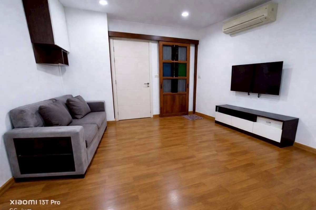 ให้เช่าคอนโดรัชดา ห้วยขวาง : Centric รัชดา-สุทธิสาร **ให้เช่า** 1 นอน ชั้น 12A ห้องมุม พร้อมเข้าอยู่ ค่าเช่า 15,000 บาท