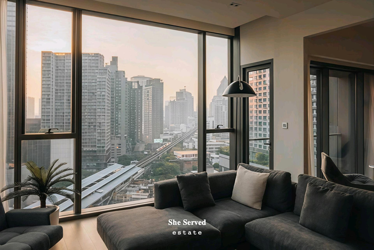 ให้เช่าคอนโดสุขุมวิท อโศก ทองหล่อ : The Strand Thonglor • Size: 91 sq.m. • High floor (10+) • 2 Bedrooms • 2 Bathrooms • Fully furnished 