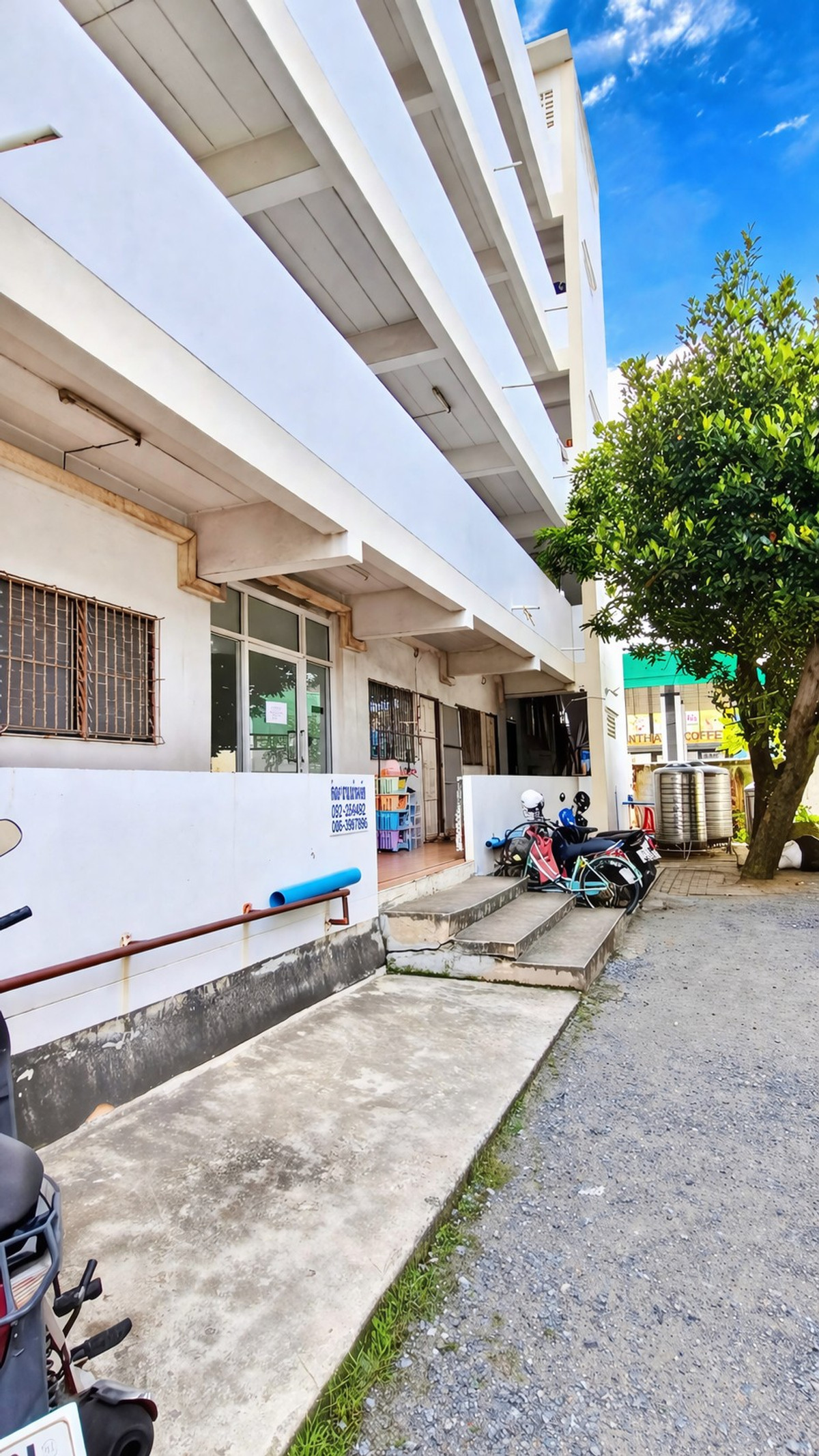 ขายราษฎร์บูรณะ สุขสวัสดิ์ : ขายอพาร์ทเม้น 4 ชั้น 24 ห้อง ปากซอยประชาอุทิศ 76 ทำเลทุ่งครุ ใกล้ CJ MORE ซีเจ มอร์ เริ่มธุรกิจต่อได้ทันที