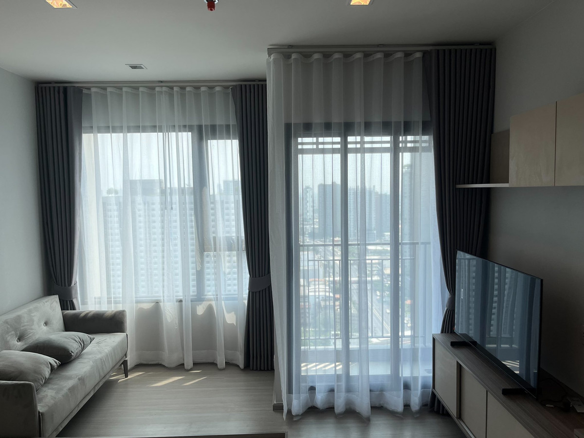 For RentCondoThaphra, Talat Phlu, Wutthakat : ⭐️ Life Sathorn Sierra ⭐️ 1 bedroom, 1 bathroom, complete with furniture and electrical appliances.