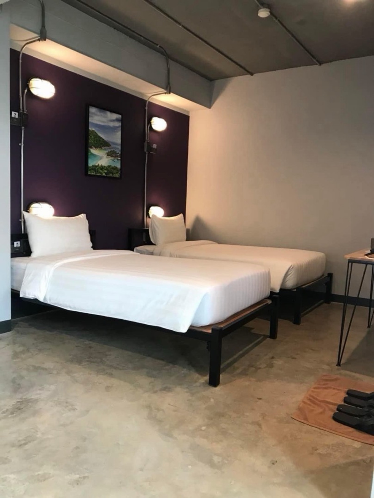 For SaleHotel&Apartment BusinessYaowarat, Banglamphu : 8-storey hotel for sale in the Yaowarat area near MRT. Fully operating business with steady income and high occupancy, averaging 70–85% year-round.
Ideal for investors seeking immediate cash flow.