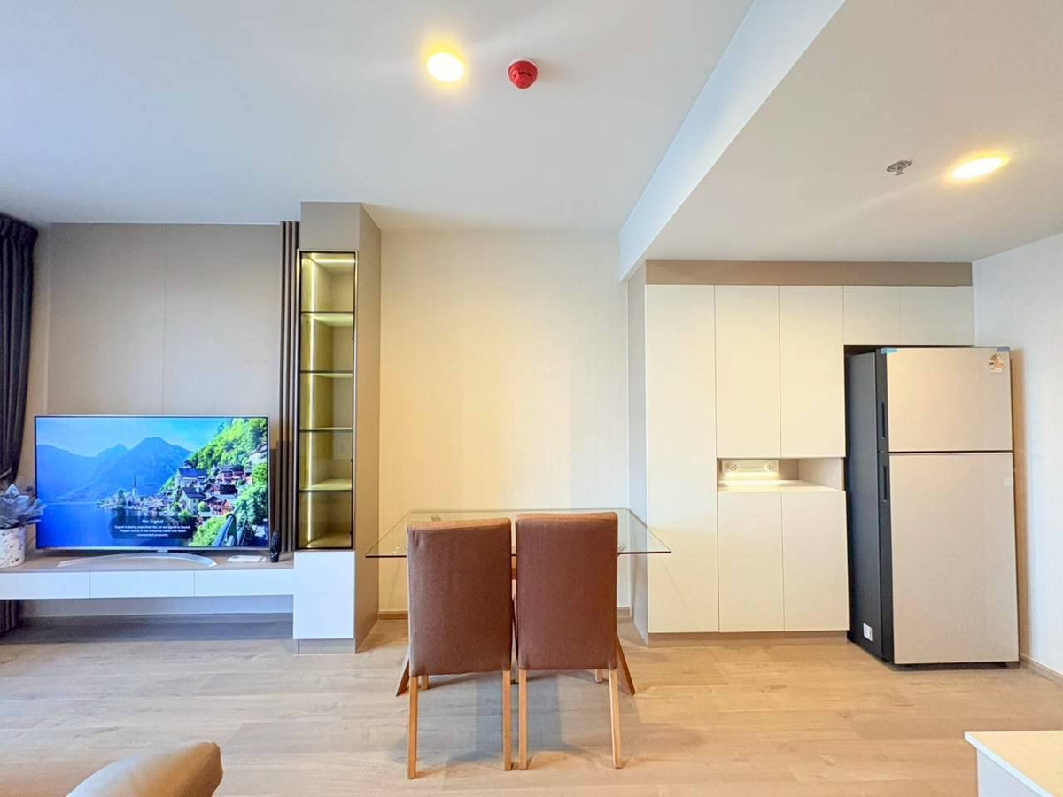 For RentCondoKhlongtoei, Kluaynamthai : Condo for rent, The Crown Residence (45 sq m.), 1 bedroom, 1 bathroom, Benjakitti Park view.