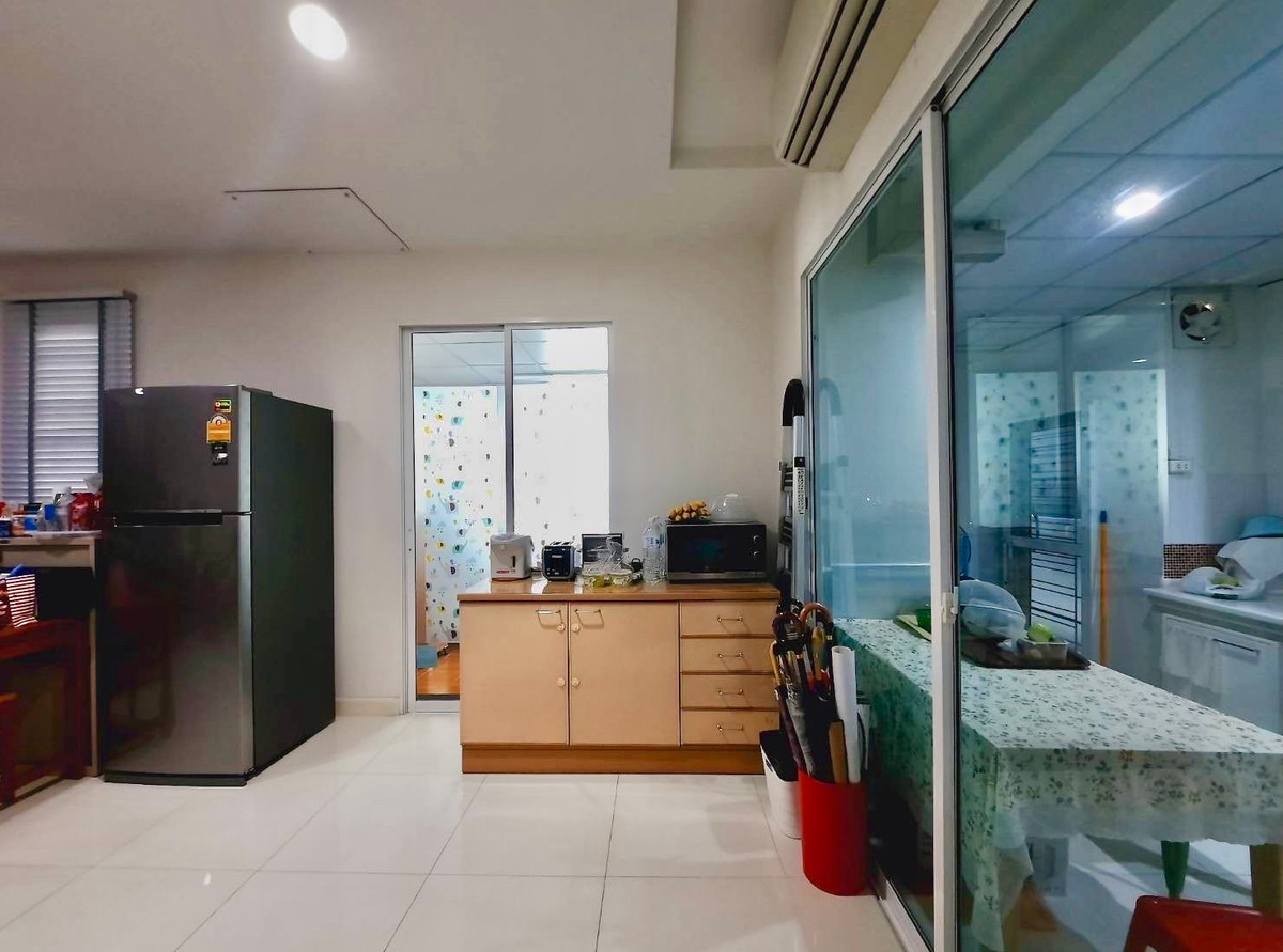 For SaleTownhomeRama5, Ratchapruek, Bangkruai : Baan Klang Muang Ratchada - Wongsawang / 4 Bedrooms (FOR SALE) BNS037