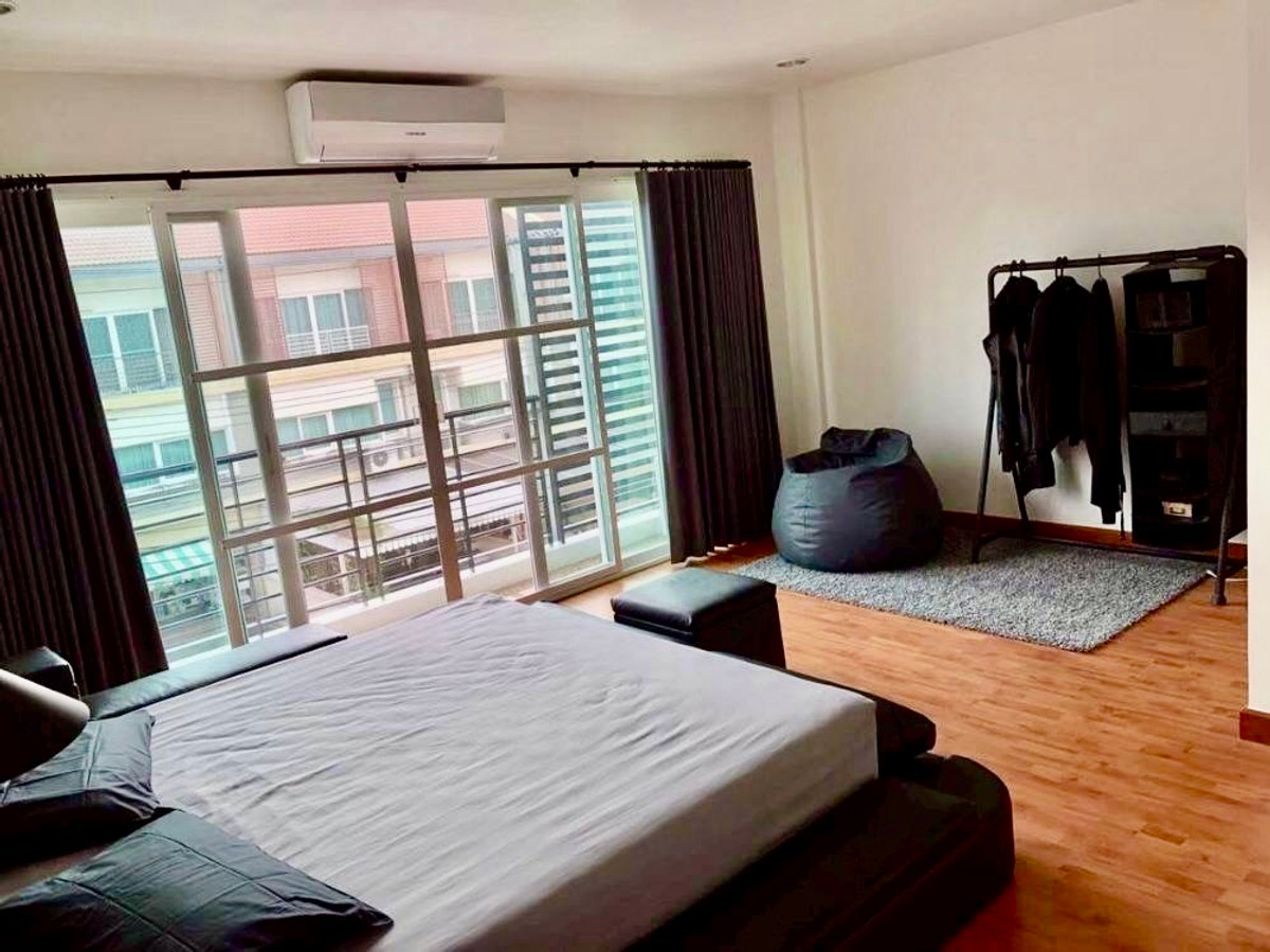 ขายทาวน์โฮมอ่อนนุช อุดมสุข : คาซ่า ซิตี้ สุขุมวิท 101/1 / 3 ห้องนอน (ขาย), Casa City Sukhumvit 101/1 / 3 Bedrooms (FOR SALE) GNG033