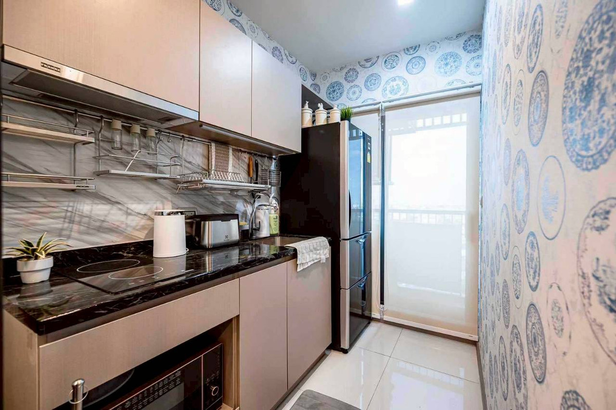 For SaleCondoOnnut, Udomsuk : sell ! 1 bedroom condo, AP Life, Sukhumvit 62, size 30 sq m, 14th floor (east, morning sun, not hot in the evening)