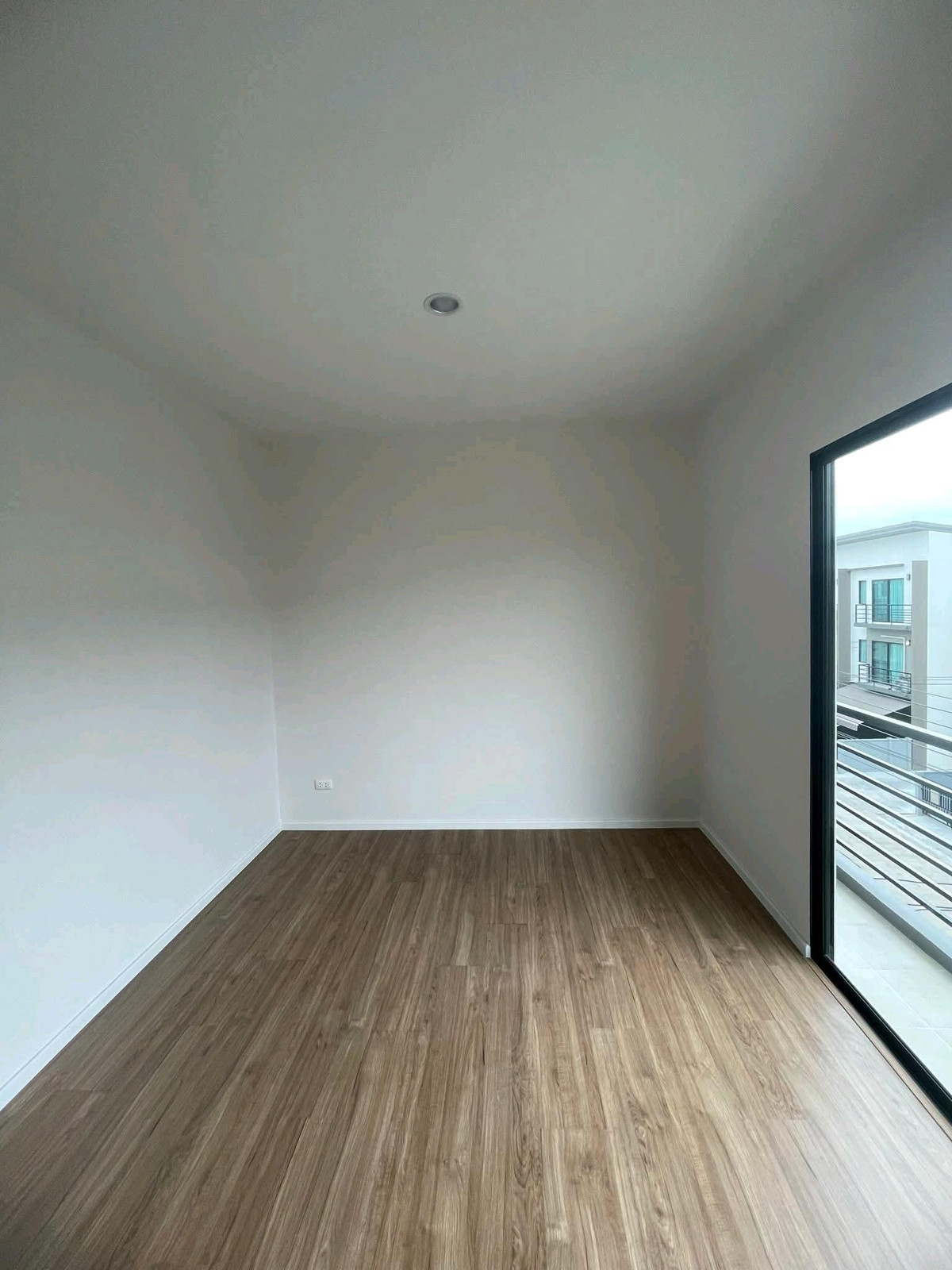 For RentTownhomeNawamin, Ramindra : 🔥 Beautiful house, model home feel, ready to move in, can raise cats, has a cat room to please the slave lovers 🐱