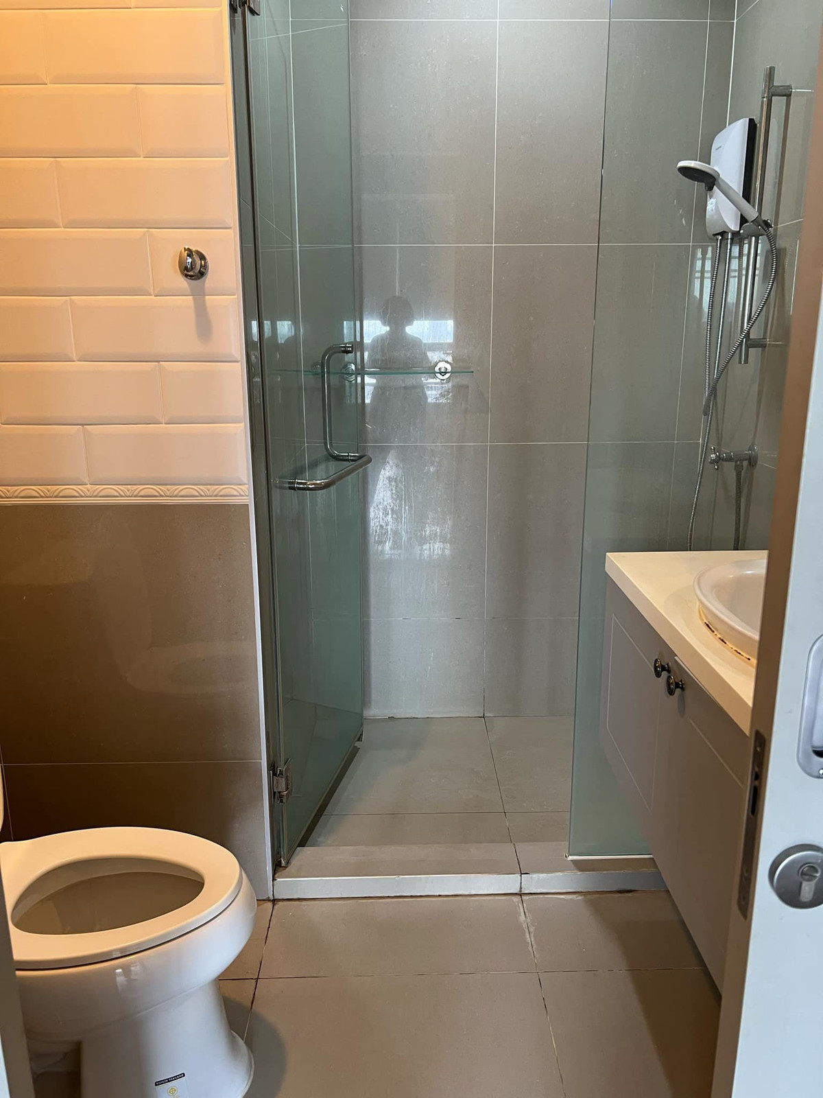 For RentCondoSapankwai,Jatujak : ✨ 0m from BTS Saphan Khwai! | The Editor | 18th Floor Corner Unit | Move-in Ready ✨